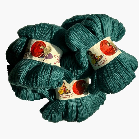 Luchelli & C.Pure Wool Yarn 100 gr/ 3.5 oz. NWT - Picture 1 of 4